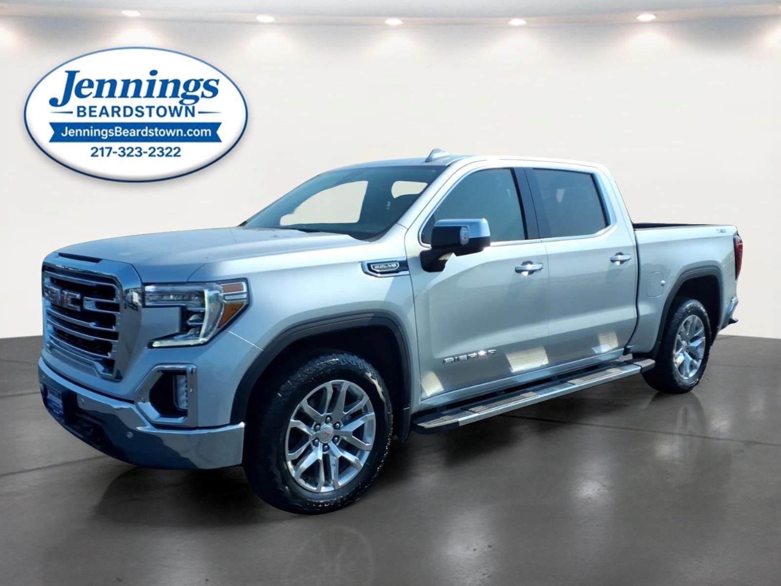 2021 GMC Sierra 1500 4WD Crew Cab Short Box SLT in Quicksilver Metallic — front three-quarter view